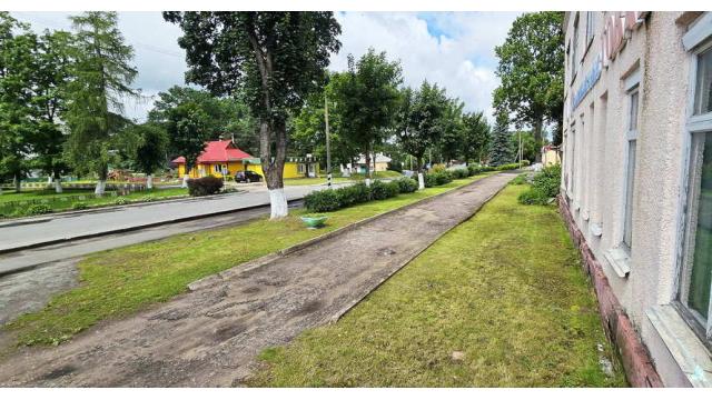 Капитальное строение с инв. №220/C-14817, магазин «Универмаг» пл. 590,7 кв.м. (Витебская обл., Глубокский р-н, г.п.Подсвилье, ул. Советская, 35)