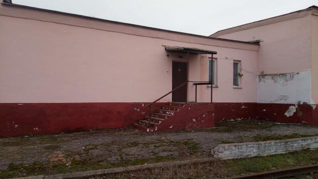 Капитальное строение с инв. №220/C-16535, магазин «Стройматериалы» пл. 1035,9 кв.м. (г.Глубокое, ул. Железнодорожная, 2)