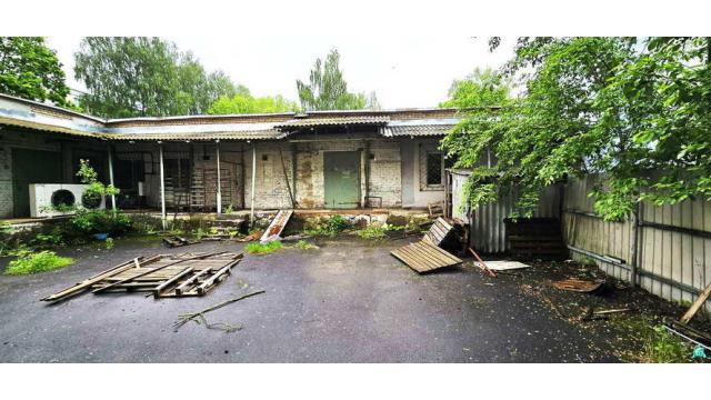 Капитальное строение с инв. №620/С-27642, магазин №141 пл. 377,3 кв.м. (Минская обл., Дзержинский р-н, г.Фаниполь, ул. Якуба Коласа, 10А)