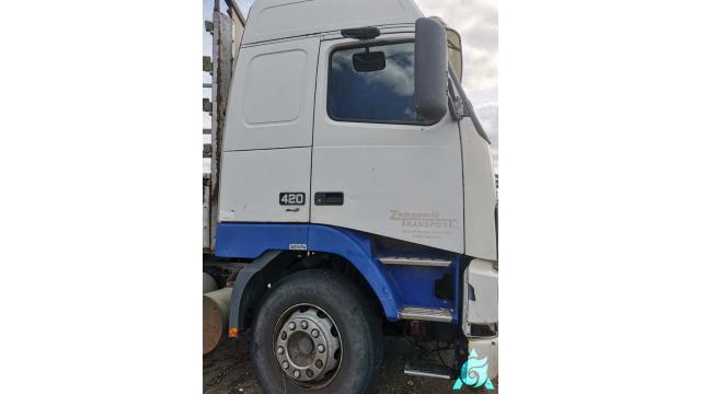 Автомобиль грузовой Вольво FH12 420, 2001 г.в., рег. № AE 4940-6 (Могилев)