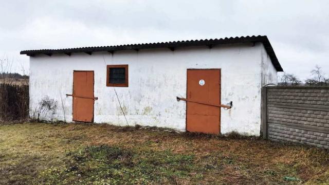 Капитальное строение с инв. №130/С-53153, магазин пл. 80,3 кв.м. (Брестская обл., Пинский р-н, Хойновский с/с, д.Невель, ул. Партизанская, 17А)