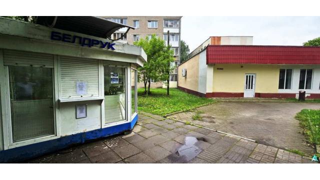 Капитальное строение с инв. №620/С-27642, магазин №141 пл. 377,3 кв.м. (Минская обл., Дзержинский р-н, г.Фаниполь, ул. Якуба Коласа, 10А)