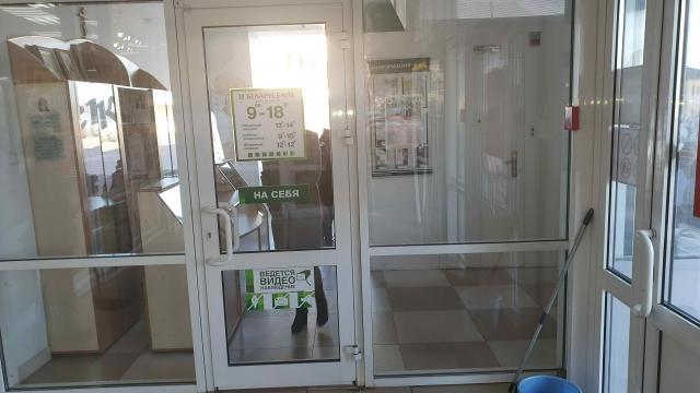 Комплект дверей и перегородок из ПВХ в ТЦ «Родны кут» (г.Глубокое, ул. Ленина, 7)