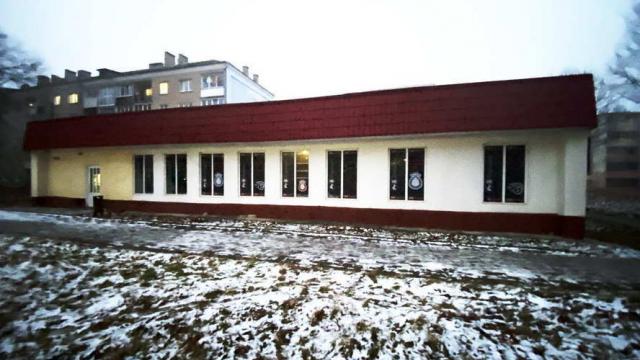 Право заключения договора аренды помещений магазина пл. 377,3 кв.м. (Минская обл., Дзержинский р-н, г.Фаниполь, ул. Я.Коласа, 10А). Размер ежемесячной арендной платы составляет 7923,30 бел. руб. Срок аренды не менее 3 лет.