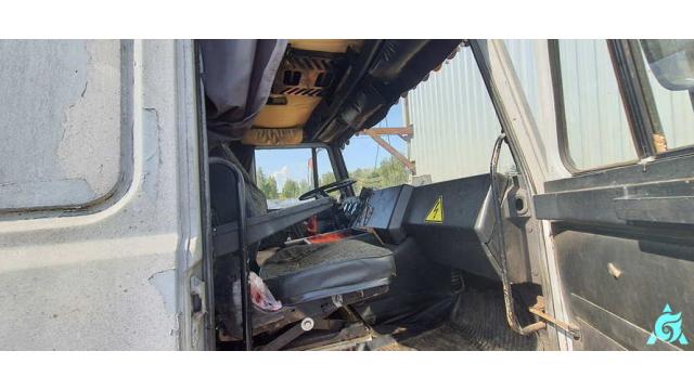 Автомобиль грузовой седельный тягач МАЗ 54329, 2000 г.в., рег. №АЕ 9894-6 (Могилевский р-н, д.Макаренцы)