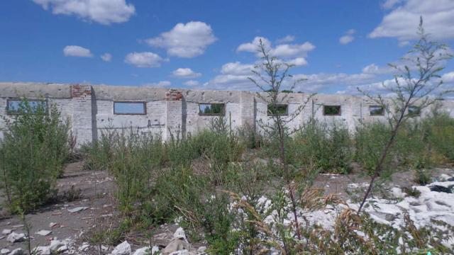 Комплекс имущества из 5 зерноскладов с благоустройством (Витебский р-н, аг.Вороны, ул. Садовая, 5Б)