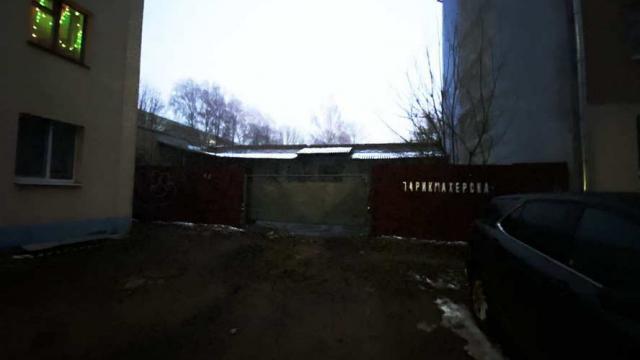 Право заключения договора аренды помещений магазина пл. 377,3 кв.м. (Минская обл., Дзержинский р-н, г.Фаниполь, ул. Я.Коласа, 10А). Размер ежемесячной арендной платы составляет 7923,30 бел. руб. Срок аренды не менее 3 лет.
