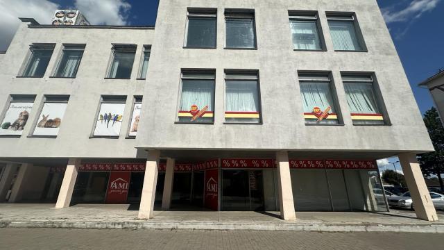 Капитальное строение с инв. №620/C-1283, магазин «Дом торговли» пл. 9777,8 кв.м. (Минская обл., г.Дзержинск, ул. Карла Маркса, 3)