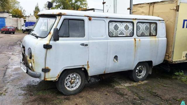 Автомобиль грузовой УАЗ-396295, 2015 г.в., рег. знак АТ 5352-5 (Минская обл., Дзержинский р-н, г.Дзержинск, ул. Северная, 1)