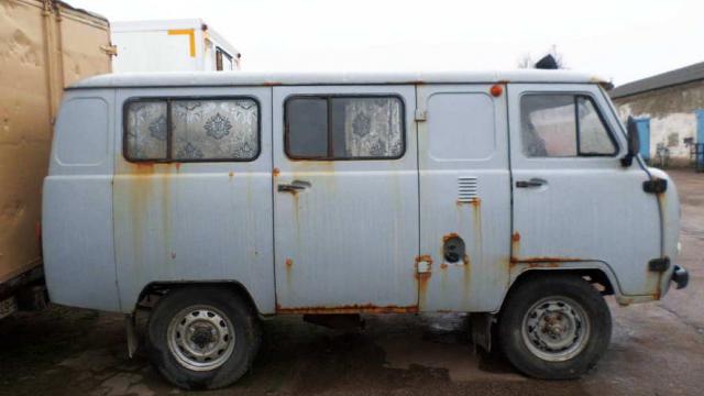 Автомобиль грузовой УАЗ-396295, 2015 г.в., рег. знак АТ 5352-5 (Минская обл., Дзержинский р-н, г.Дзержинск, ул. Северная, 1)