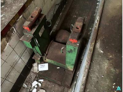 Подъемник канавный ПТО-16, 1985 г.в., инв. №2382 (Брестская обл., г.Пинск, ул. Рокоссовского, 2)