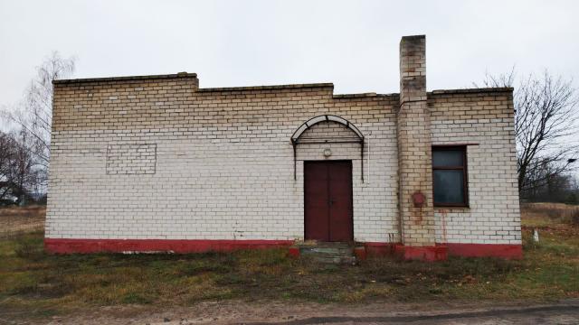 Капитальное строение с инв. №133/С-3206, здание магазина ТПС №18 пл. 192,2 кв.м. (Брестская обл., Лунинецкий р-н, Синкевичский с/с, д.Ситницкий Двор, ул. Партизанская, 2)