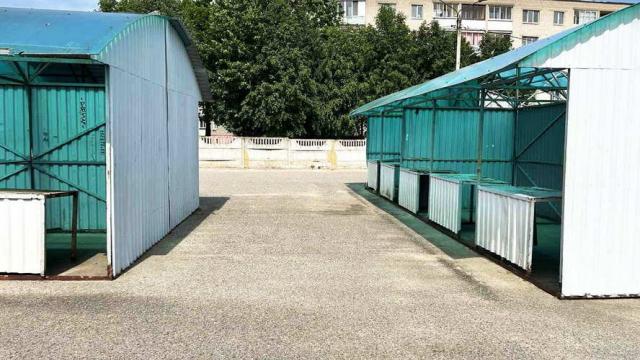 Рынок в г.Барань, капитальное строение с инв. №240/C-21190, здание туалета пл. 6 кв.м., (Витебская обл., Оршанский р-н, г.Барань, ул. Заречная, 1А)