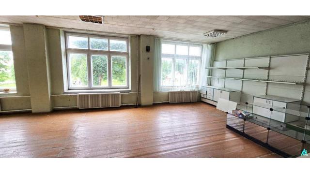 Капитальное строение с инв. №220/C-14817, магазин «Универмаг» пл. 590,7 кв.м. (Витебская обл., Глубокский р-н, г.п.Подсвилье, ул. Советская, 35)