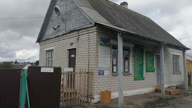 Капитальное cтроение с инв. №220/C-27971, центральный рынок пл. 19087,0 кв.м. (г.Глубокое, ул. Физкультурная, 1А)