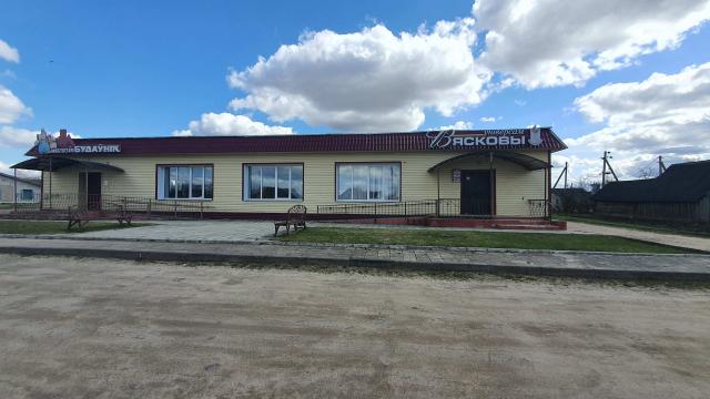 Капитальное строение с инв. №211/C-8642, магазин «Универсам Вясковы» пл. 640,8 кв.м. (Миорский р-н, Миорский с/с, д. Подьельцы, ул. Изварина, 51)