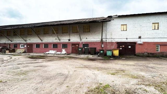 Комплекс 7 зданий торговой базы (АБК, магазин, склады и гаражи) общей пл. 3885,8 кв.м. с сетями и благоустройством территории, расположенных на земельном участке пл. 1,3306 га (Витебская обл., г.Витебск, ул. Горбачевского, 25)