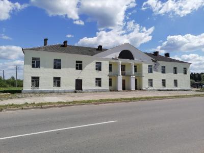 Капитальное строение с инв. №200/C-50481, административное здание пл. 782,0 кв.м., (г.п. Ушачи, ул. Советская, 79)