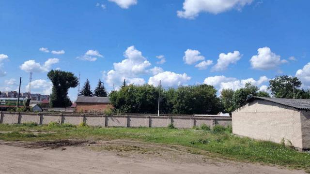 Комплекс 5 зданий торговой базы (АБК, склады и гаражи) общей пл. 2883,6 кв.м. с сетями и благоустройством территории, расположенных на земельном участке пл. 0,9684 га (Витебская обл., г.Витебск, ул. Мясникова, 4А)