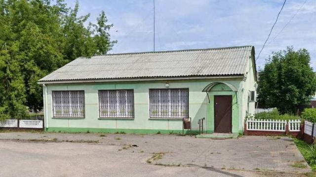 Продажа права на заключение договора аренды помещений магазина пл. 95,3 кв.м. (Минская обл., Дзержинский р-н, д.Петковичи). Начальная цена (размер) ежемесячной арендной платы составляет 1600 бел. руб. с НДС 20%