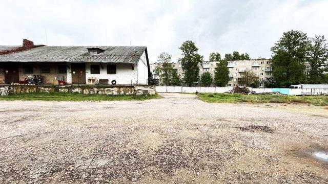 Комплекс 7 зданий торговой базы (АБК, магазин, склады и гаражи) общей пл. 3885,8 кв.м. с сетями и благоустройством территории, расположенных на земельном участке пл. 1,3306 га (Витебская обл., г.Витебск, ул. Горбачевского, 25)