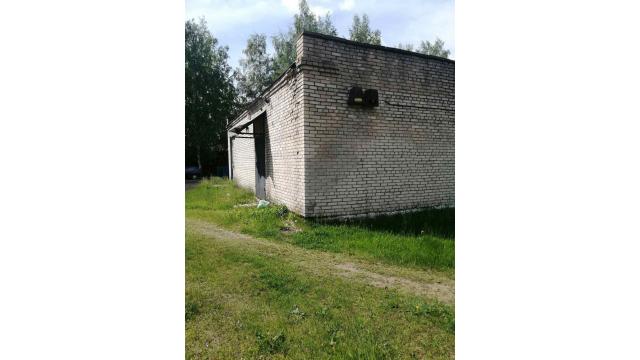 Капитальное строение с инв. №254/C-112665, магазин пл. 94,7 кв.м. (Миорский р-н, г.Дисна, ул. Фрунзе, 43)