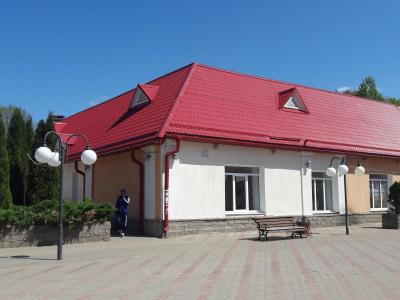 Капитальное строение с инв. №201/С-10253, магазин «Хозтовары» пл. 465,4 кв.м. (г.Городок, ул. Советская, 27)