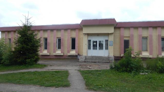 Капитальное строение с инв. №254/C-12004, кафе «Молодёжное» и промышленный магазин пл. 410 кв.м. (г.Миоры, ул. Ленина, 72)