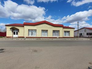 Капитальное строение с инв. №254/C-8634, «Продовольственный магазин «Центральный» пл. 839,9 кв.м. (г.Миоры, Октябрьская, 4)