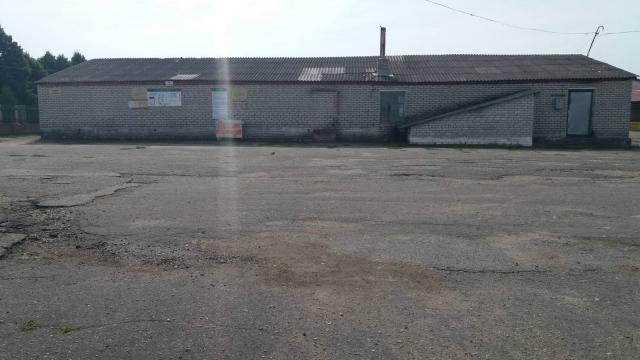 Капитальное cтроение с инв. №220/C-27971, центральный рынок пл. 19087,0 кв.м. (г.Глубокое, ул. Физкультурная, 1А)