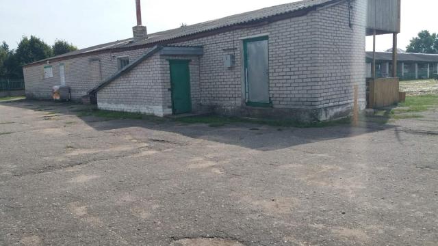 Капитальное cтроение с инв. №220/C-27971, центральный рынок пл. 19087,0 кв.м. (г.Глубокое, ул. Физкультурная, 1А)