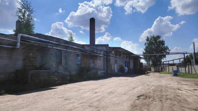 Комплекс 5 зданий торговой базы (АБК, склады и гаражи) общей пл. 2883,6 кв.м. с сетями и благоустройством территории, расположенных на земельном участке пл. 0,9684 га (Витебская обл., г.Витебск, ул. Мясникова, 4А)