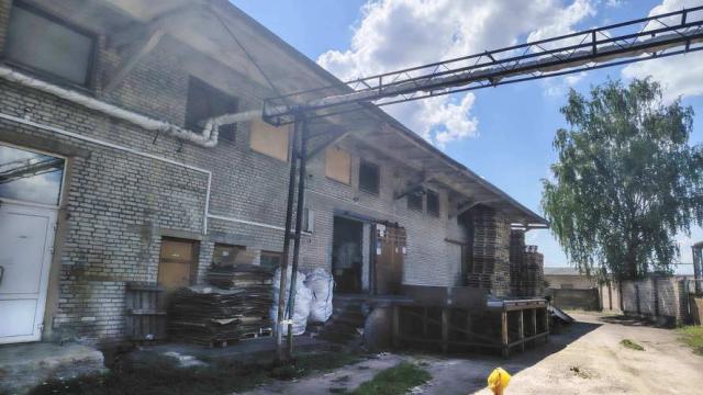 Комплекс 5 зданий торговой базы (АБК, склады и гаражи) общей пл. 2883,6 кв.м. с сетями и благоустройством территории, расположенных на земельном участке пл. 0,9684 га (Витебская обл., г.Витебск, ул. Мясникова, 4А)