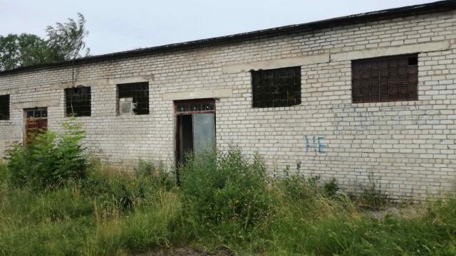 Капитальное строение с инв. №220/C-16507, магазин пл. 705,8 кв.м. (Глубокский р-н, д. Прозороки, ул. Вокзальная, 7А)