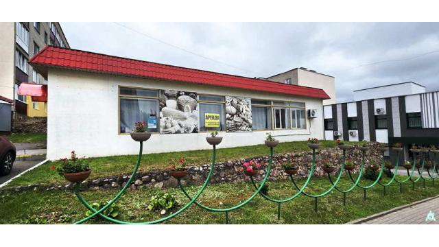 Капитальное строение с инв. №642/С-11416, магазин «Слуцкий край» пл. 361,5 кв.м. (Минская обл., г.Копыль, ул. Партизанская, 1 «Б»)