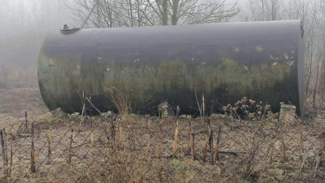 Здание заправочной с благоустройством (ограждением) заправочной и тремя топливо-заправочными колонками (Витебский район, аг.Тулово)