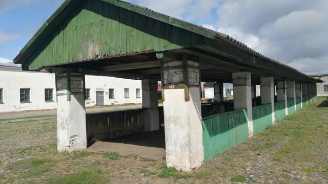 Капитальное cтроение с инв. №220/C-27971, центральный рынок пл. 19087,0 кв.м. (г.Глубокое, ул. Физкультурная, 1А)
