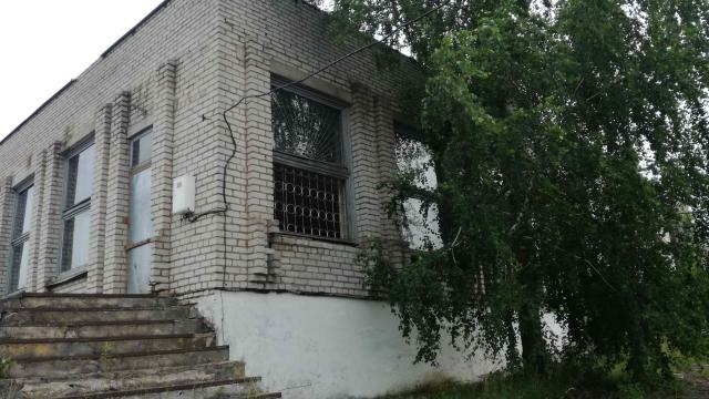 Капитальное строение с инв. №220/C-16507, магазин пл. 705,8 кв.м. (Глубокский р-н, д. Прозороки, ул. Вокзальная, 7А)