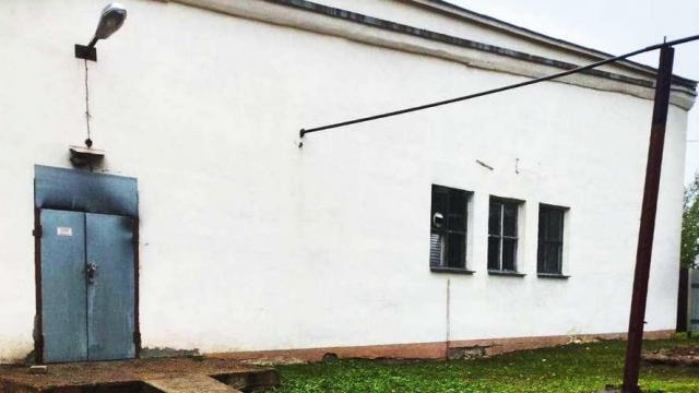 Комплекс зданий и сооружений хлебозавода с инв. №600/C-14081 пл. 1143,6 кв.м., расположенных на земельном участке пл. 1,2393 га (Минская обл., Логойский р-н, г.п.Плещеницы, ул. Воровского, 136)