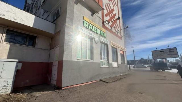 Изолированное помещение с инв. №200/D-90279, торговое помещение пл. 24,2 кв.м. (Витебская обл., г.Витебск, пр-т Московский, 84)