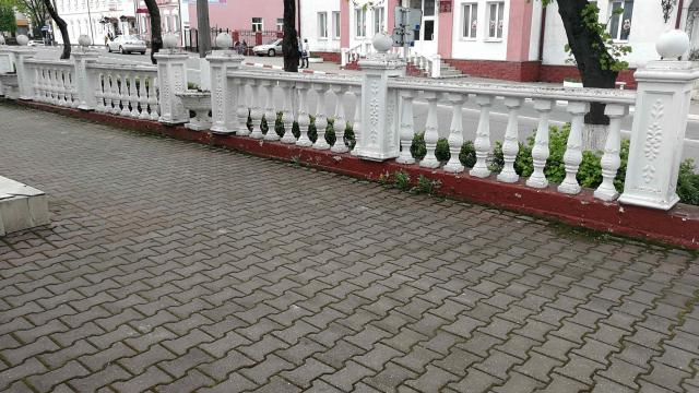 Капитальное строение с инв. №220/C-14815, кафе-ресторан пл. 1338,3 кв.м. (г.Глубокое, ул. Ленина, 7)