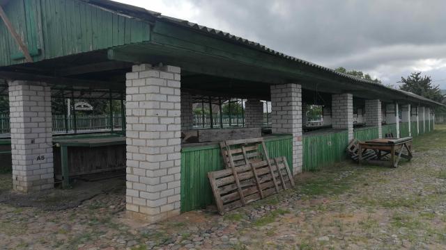 Капитальное cтроение с инв. №220/C-27971, центральный рынок пл. 19087,0 кв.м. (г.Глубокое, ул. Физкультурная, 1А)