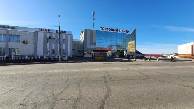 Капитальное строение с инв. №220/C-14815, кафе-ресторан пл. 1338,3 кв.м. (г.Глубокое, ул. Ленина, 7)