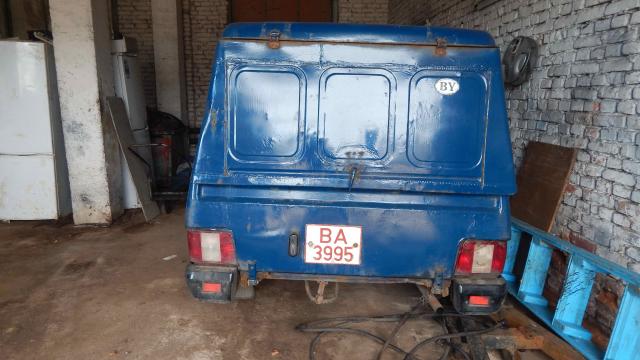 Автомобиль ИЖ-2717-220, 2003 года выпуска, регистрационный номер ВА 3995 (без постановки на учет) (г.Миоры, ул. Коммунистическая, 14)