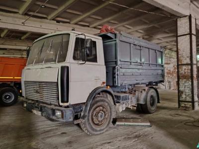 Автомобиль грузовой (самосвал) MAZ 555142, 2009 г.в. с прицепом (самосвал) MAZ 857100, 2009 г.в. (г.Витебск, ул. Транспортная, 11В)