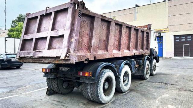 Автомобиль грузовой самосвал МЗКТ 65151, 2008 г.в. (без постановки на учет) (Минская обл., Минский р-н, п/о Озерцо, 28 км МКАД, рядом с авторынком в Малиновке)