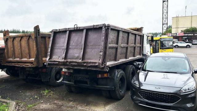 Автомобиль грузовой самосвал МАЗ 551605-271, 2009 г.в. (без постановки на учет) (Минская обл., Минский р-н, п/о Озерцо, 28 км МКАД, рядом с авторынком в Малиновке)