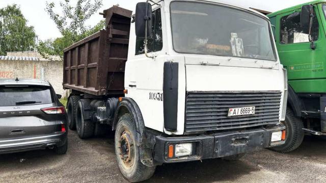 Автомобиль грузовой самосвал МАЗ 551605-271, 2009 г.в. (без постановки на учет) (Минская обл., Минский р-н, п/о Озерцо, 28 км МКАД, рядом с авторынком в Малиновке)