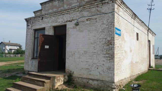 Капитальное cтроение с инв. №220/C-27971, центральный рынок пл. 19087,0 кв.м. (г.Глубокое, ул. Физкультурная, 1А)