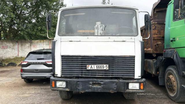 Автомобиль грузовой самосвал МАЗ 551605-271, 2009 г.в. (без постановки на учет) (Минская обл., Минский р-н, п/о Озерцо, 28 км МКАД, рядом с авторынком в Малиновке)